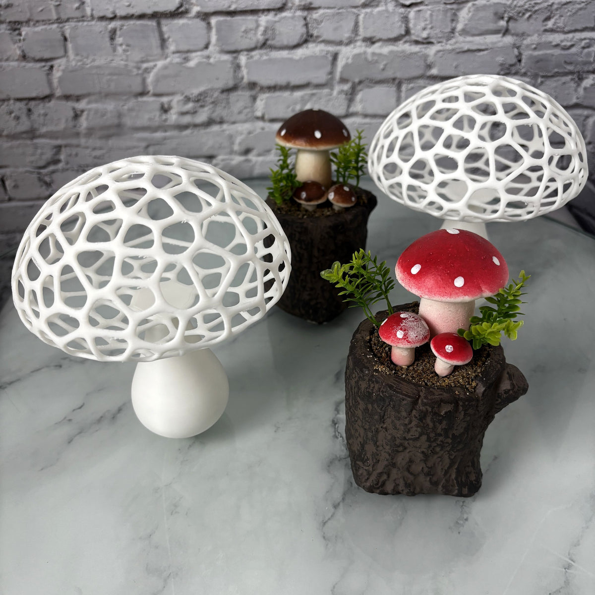 Souche à champignons peinte à la main — Fil-O-Forme, vue 1