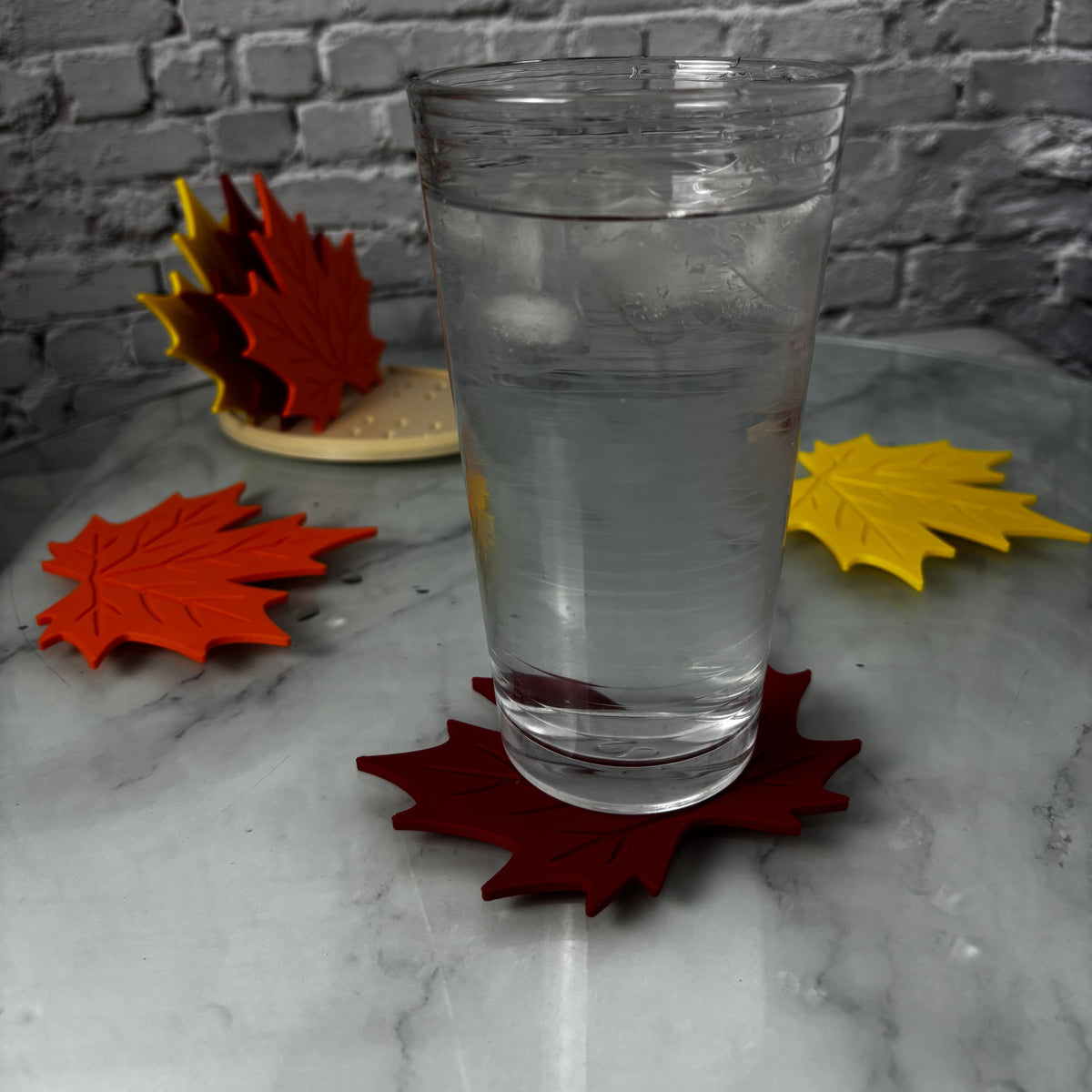 Sous-verres feuille d'érable imprimés en 3D — Fil-O-Forme, vue 2