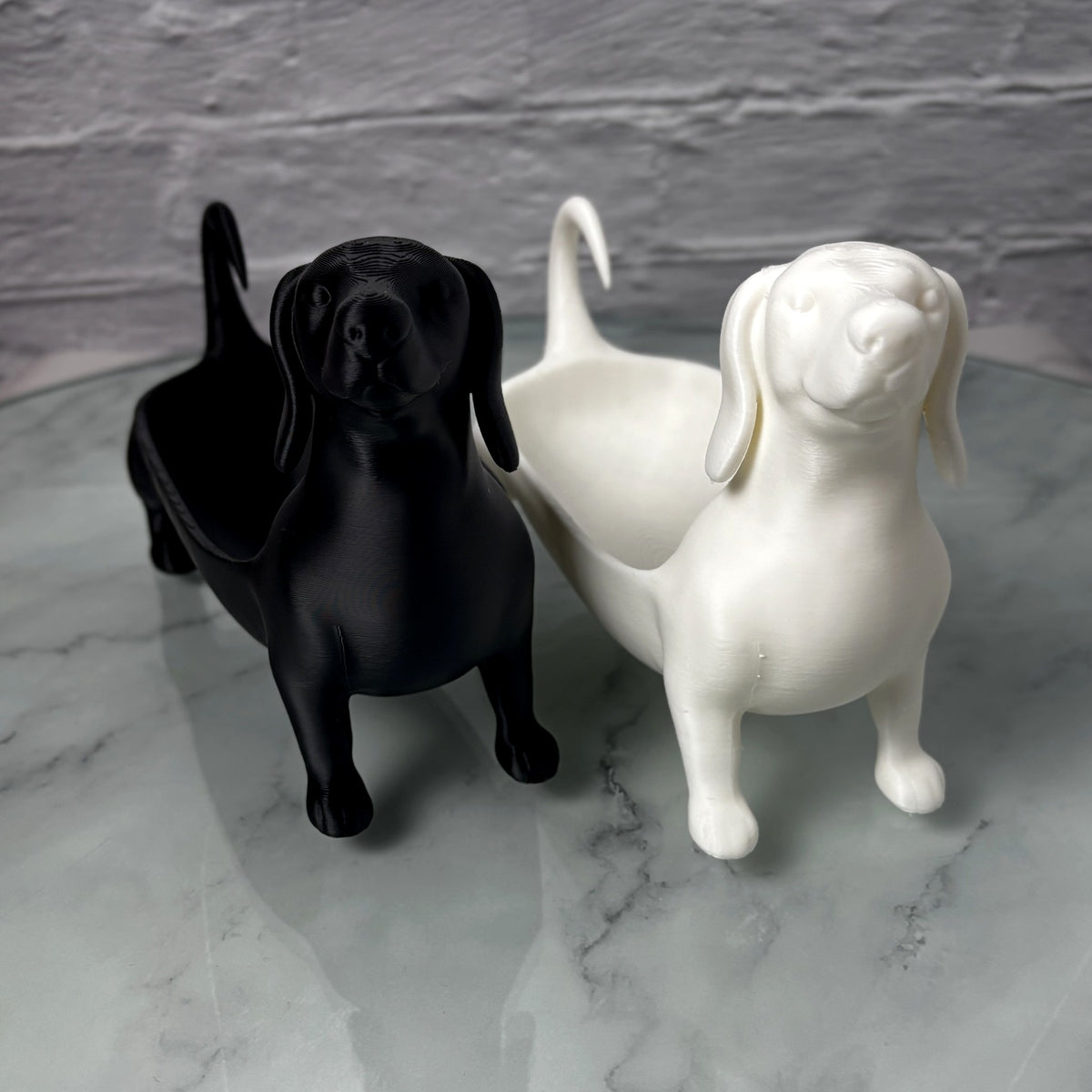 Vide-poche teckel imprimé en 3D — Fil-O-Forme, vue 1